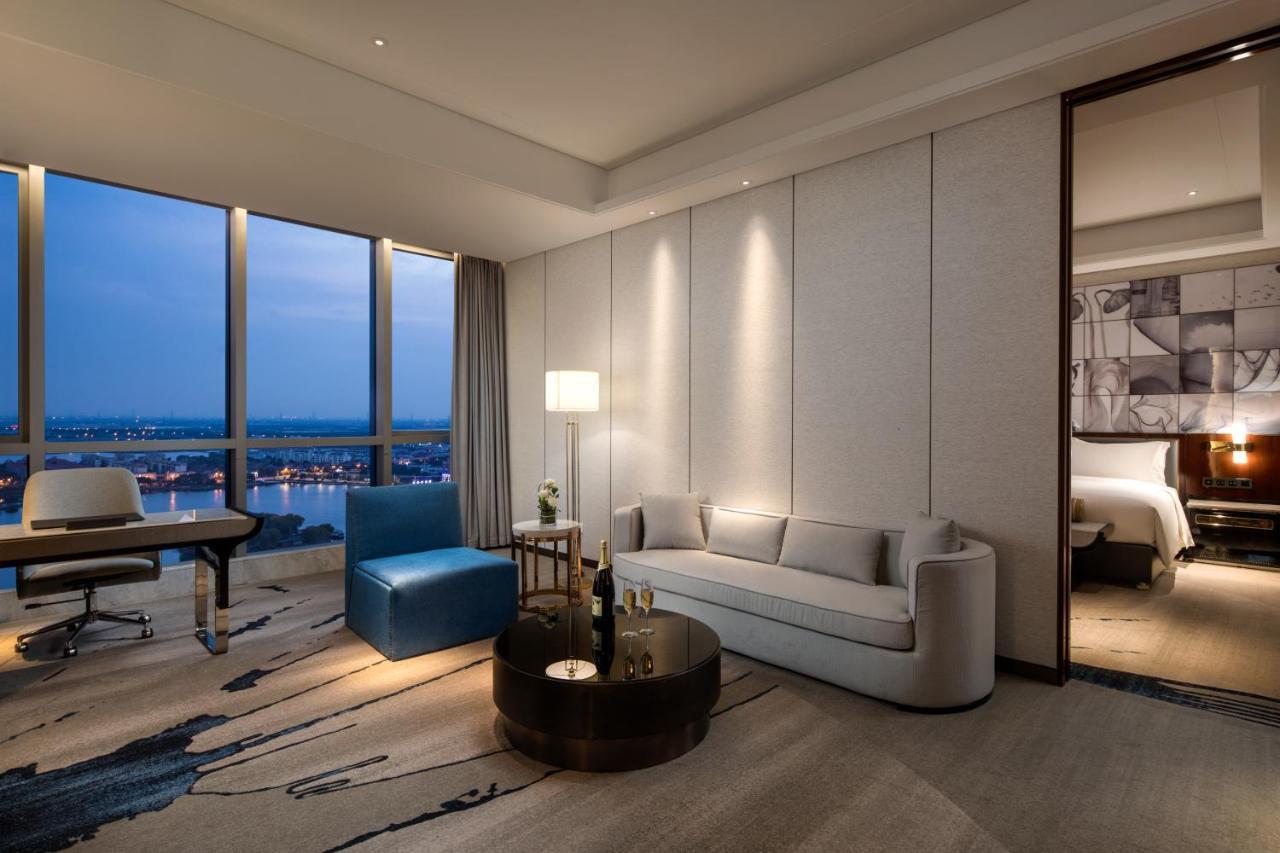 Wyndham Grand Suzhou Fenhu Hotel Xinta Exterior foto